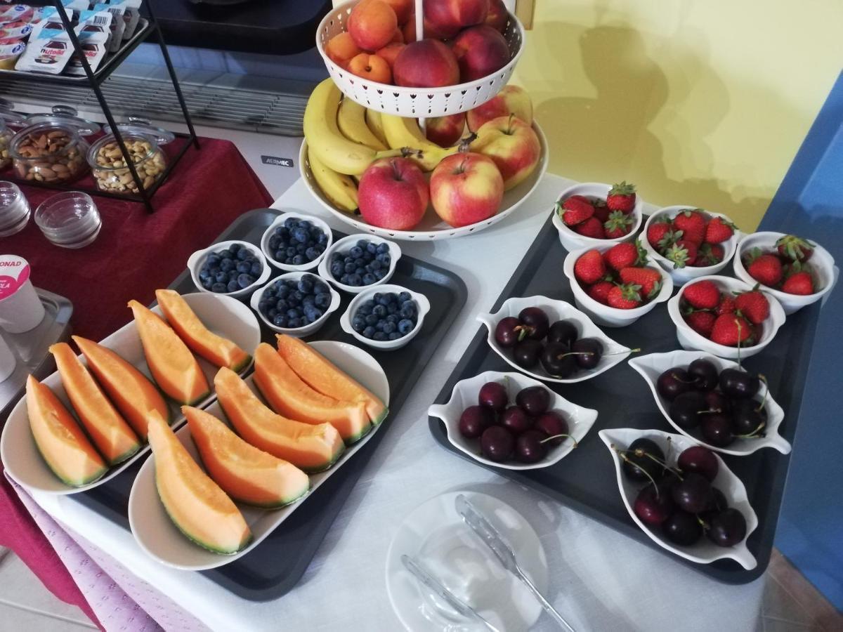 Bed and Breakfast Il Giardino Delle Zagare Фонді Екстер'єр фото